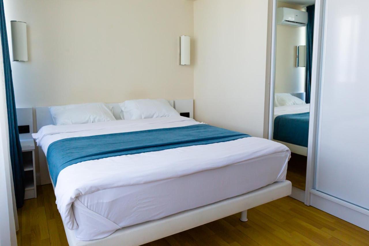 G-Point City Beach Batumi Esterno foto