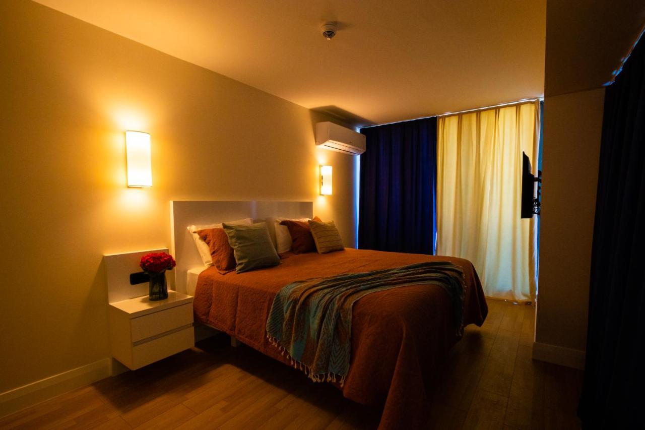 G-Point City Beach Batumi Esterno foto
