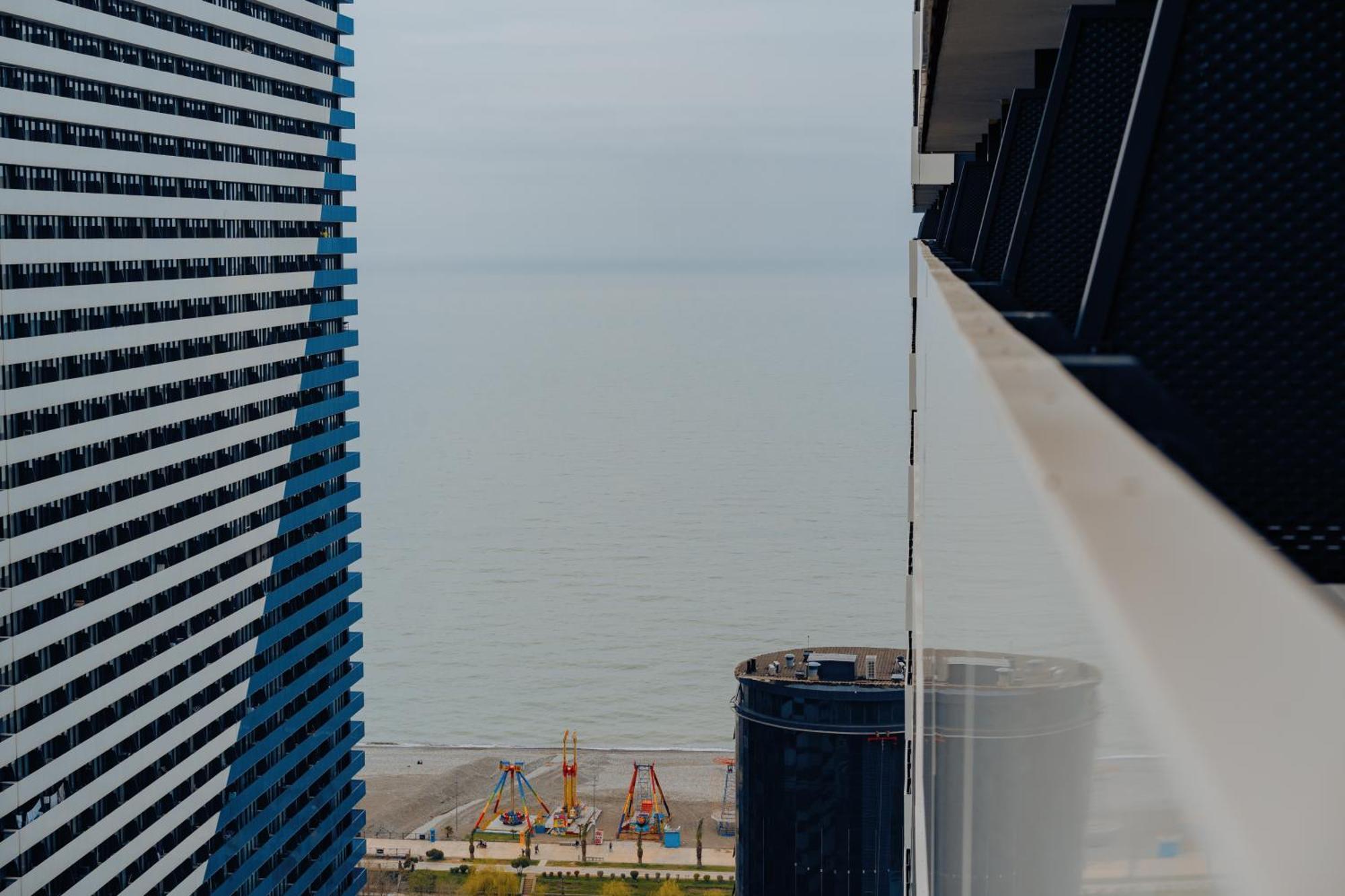 G-Point City Beach Batumi Esterno foto